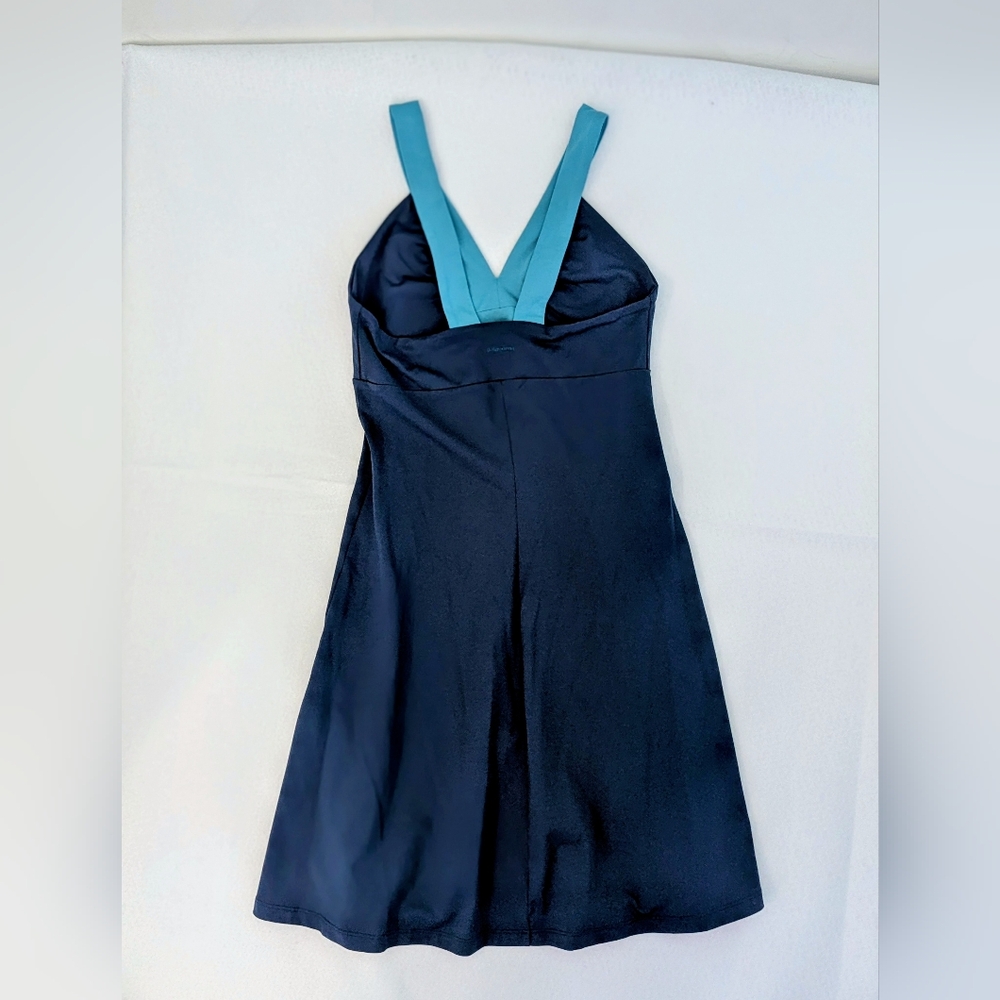 Patagonia Activewear Dress MEDIUM Walking Track Flowy Excel Used Cond Outdoors - Picture 4 of 4